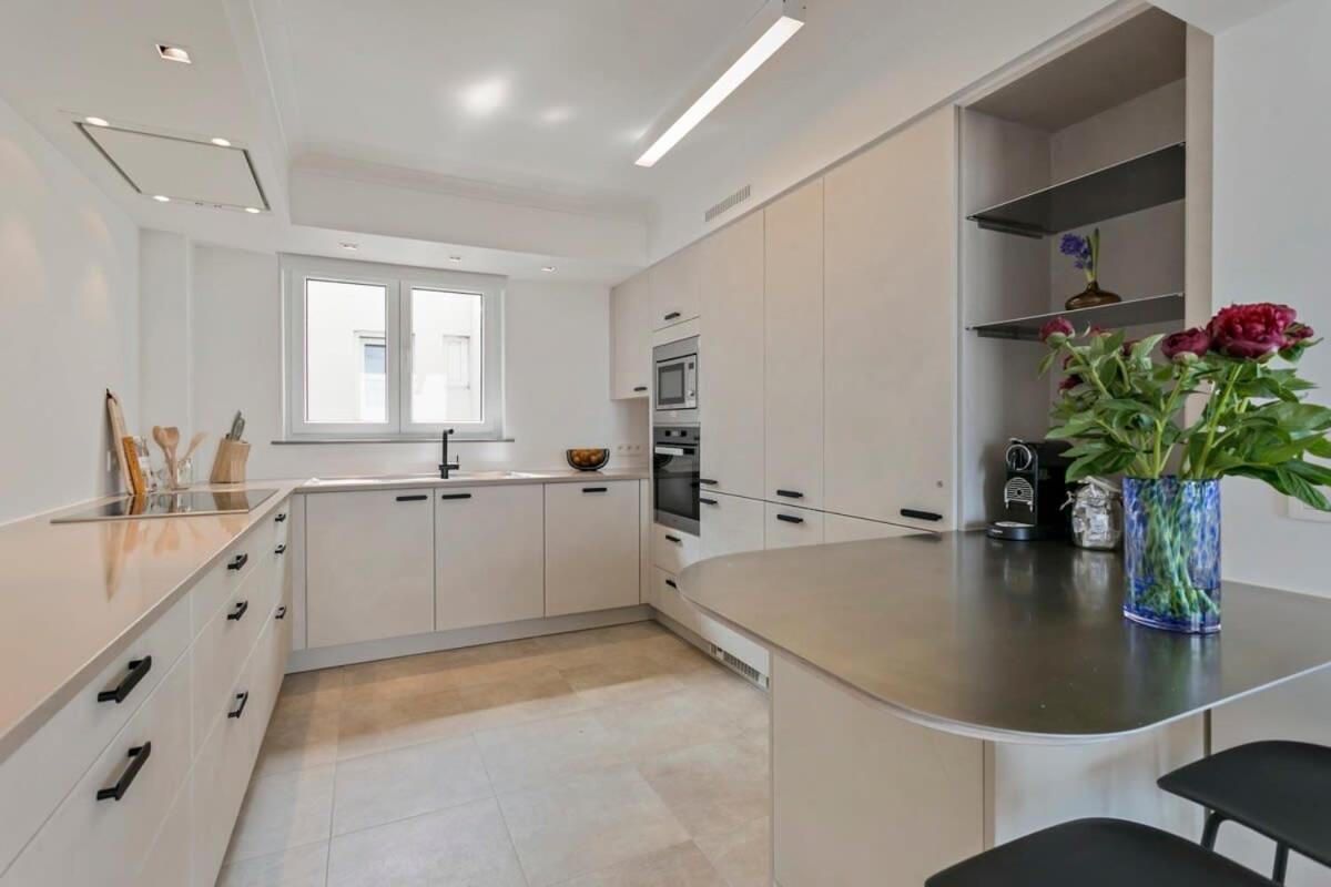 Huswell - Panoramic Seaview Apartment In 'T Zoute Knokke-Heist Exterior photo